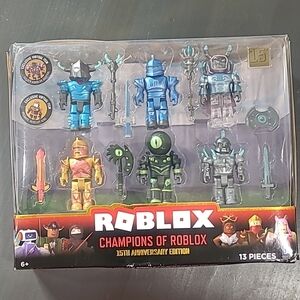 Roblox Action Figures Set in Various Colors